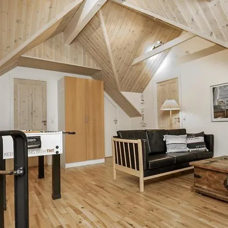 Sleeps 10 Pool Wifi Feriehus
