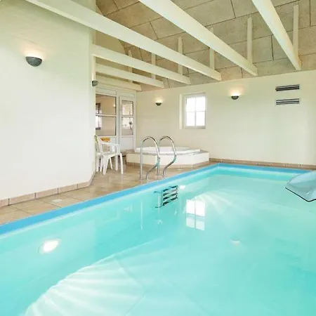 Sleeps 10 Pool Wifi