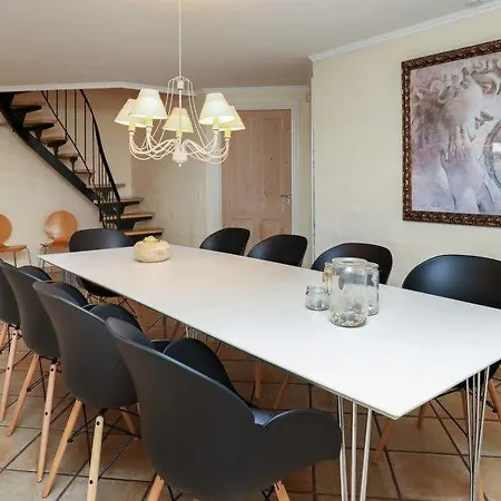 Sleeps 10 Pool Wifi Feriehus